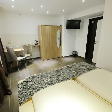 Hotel Hr *