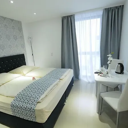 Hr Hotel